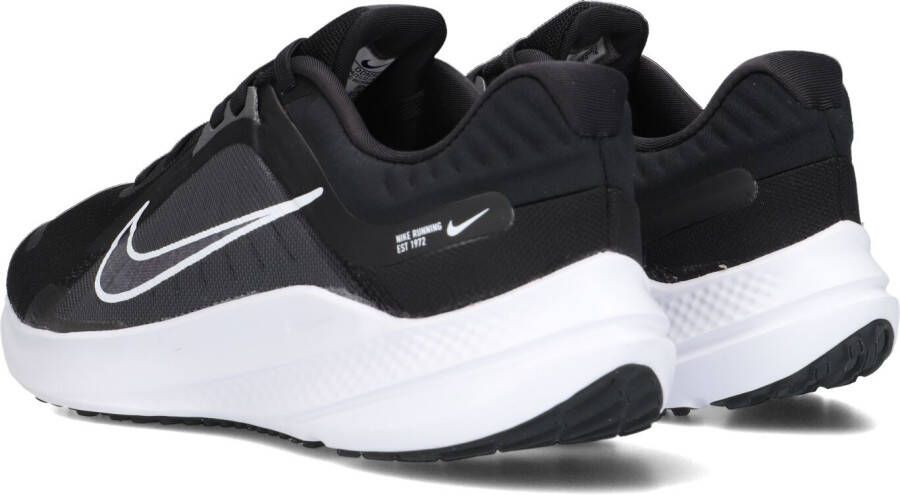 Nike Zwarte Lage Sneakers Quest 5