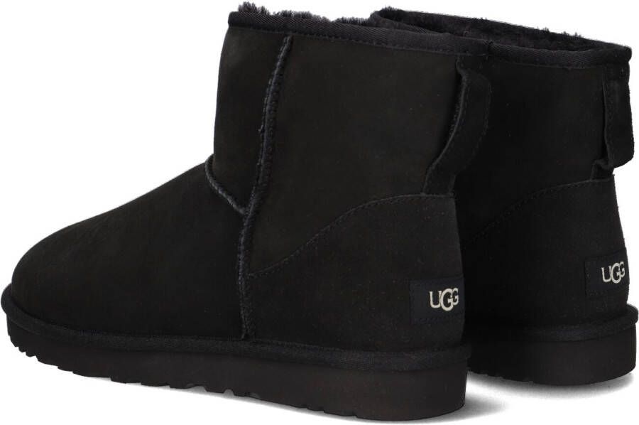 UGG Zwarte Vachtlaarzen M Classic Mini