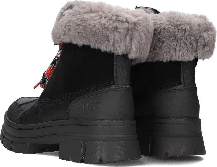 UGG Zwarte Vachtlaarzen W Ashton Addie