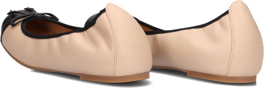 UNISA Beige Ballerina's Auto