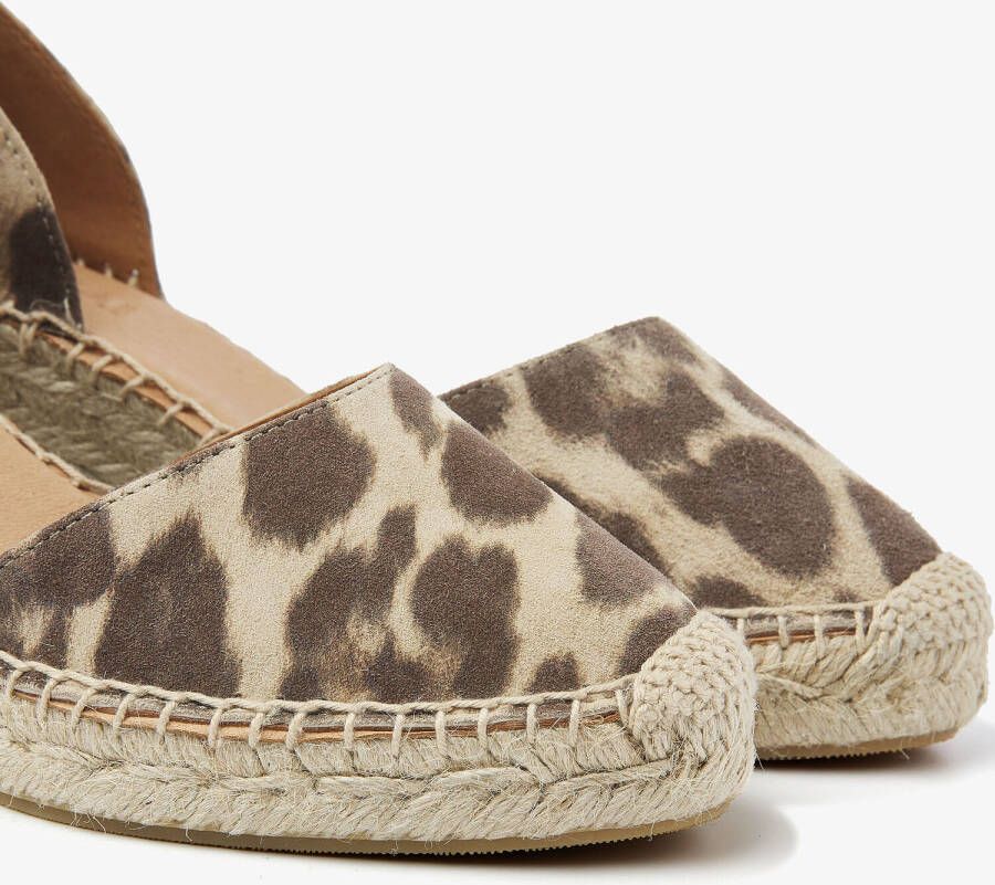 VIA VAI Bruine Sandalen Flora Braid