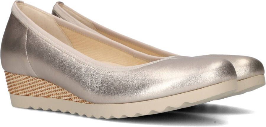 GABOR Instappers Dames 641 Maat: 40 5 Materiaal: Leer Kleur: Beige