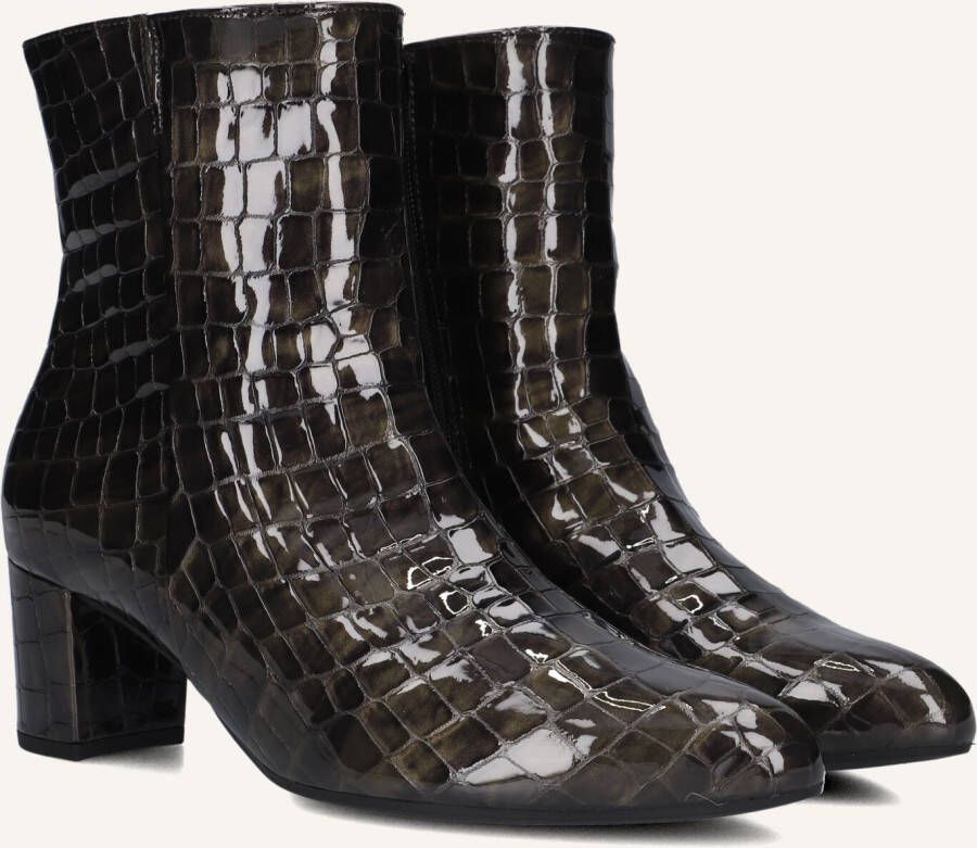 GABOR Enkellaarsjes Dames 701 Maat: 39 Materiaal: Lakleer Kleur: Zwart