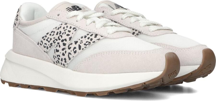 New balance Sneakers laag '370' beige crème ecru zwart