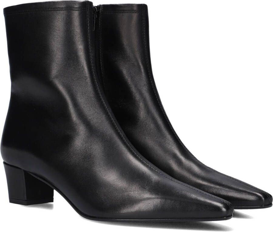 STEFANO LAURAN Enkellaarsjes Dames Brenda 7 Maat: 37 Materiaal: Leer Kleur: Zwart