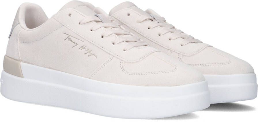 Tommy Hilfiger Plateausneakers TH SIGNATURE SUEDE SNEAKER met handtekening