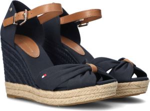 Tommy Hilfiger NU 21% KORTING: highheel sandaaltjes BASIC OPENED TOE HIGH WEDGE met een stijlvol logoborduursel