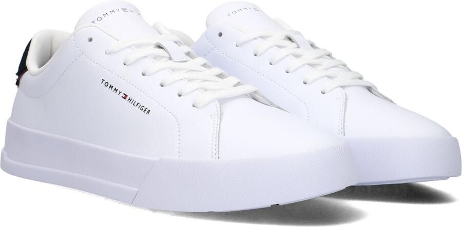 Tommy Hilfiger Sneakers TH COURT LTH DETAIL ESS vrijetijdsschoen lage schoen veterschoen met zijlijk logo-opdruk