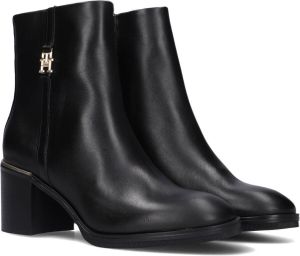 Tommy Hilfiger Zwarte Enkellaarsjes Feminini Th Hardware Mid Bootie