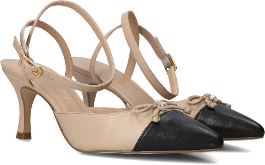 UNISA Dames Larua Maat: 37 Materiaal: Leer Kleur: Beige