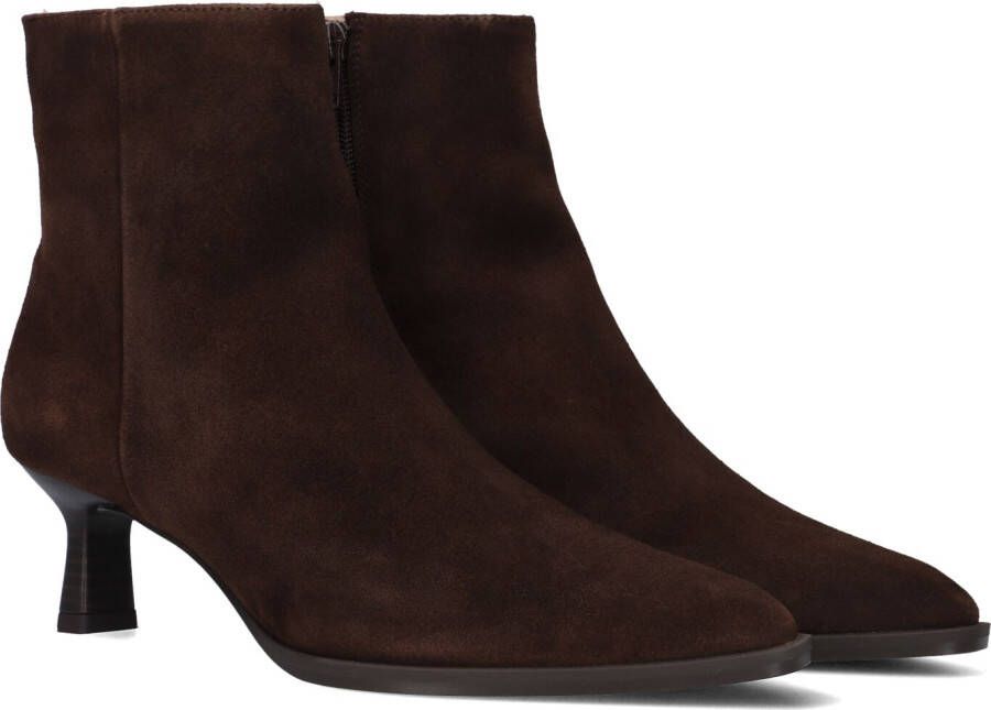UNISA Enkellaarsjes Dames Lombas Maat: 40 Materiaal: Suède Kleur: Bruin