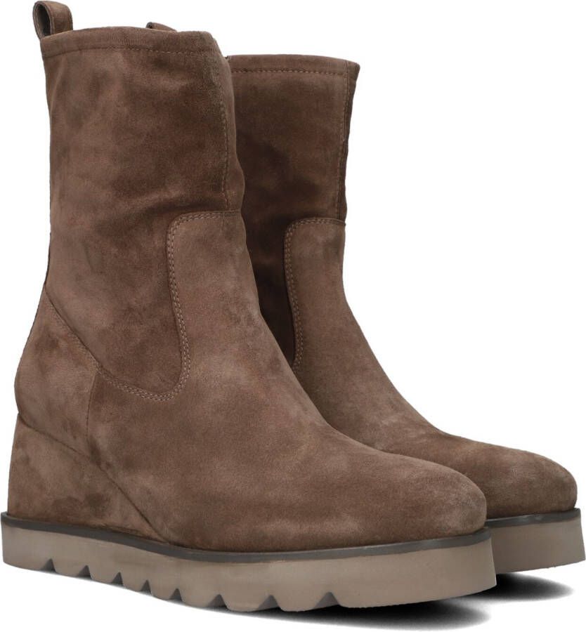 UNISA Enkellaarsjes Dames Leticia Maat: 40 Materiaal: Suède Kleur: Taupe