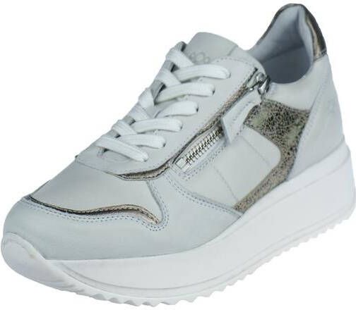 AQA Sneaker