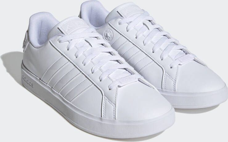 adidas Sportswear Sneakers ADIDAS STAR WARS GRAND COURT SCHOEN Design geïnspireerd op de adidas Superstar
