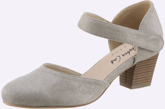 Andrea Conti Pumps