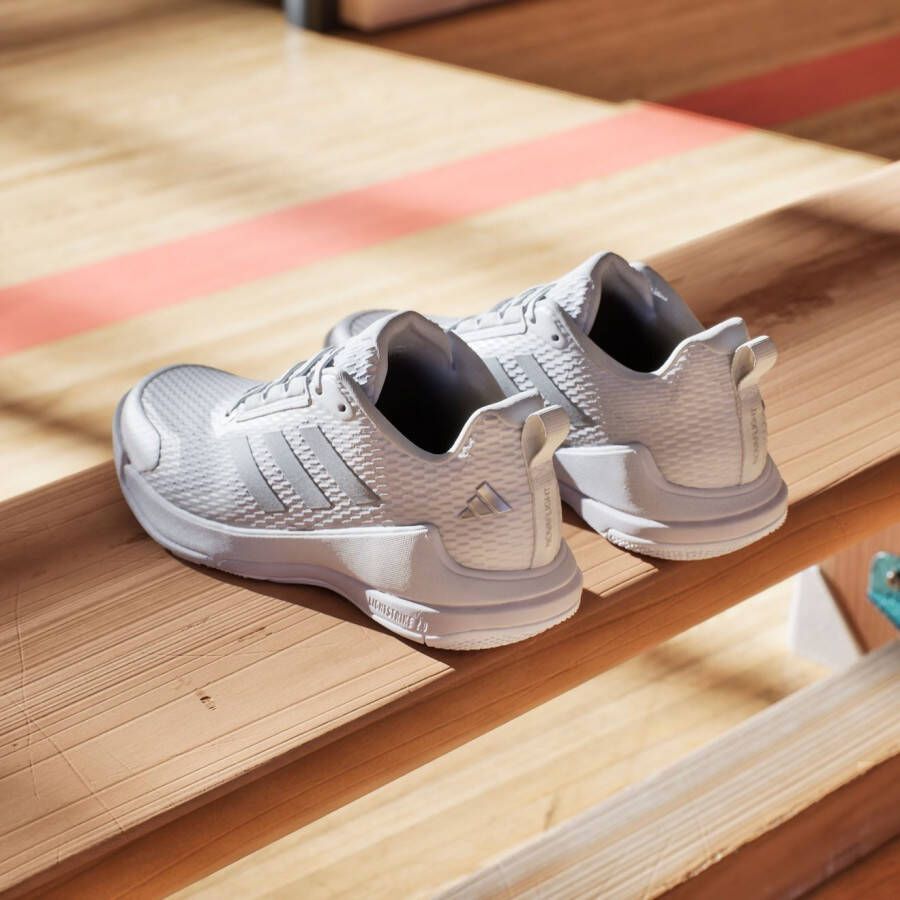 adidas Performance Indoorschoenen NOVAFLIGHT 2 INDOOR bijzonder geschikt voor volleybal en basketbal