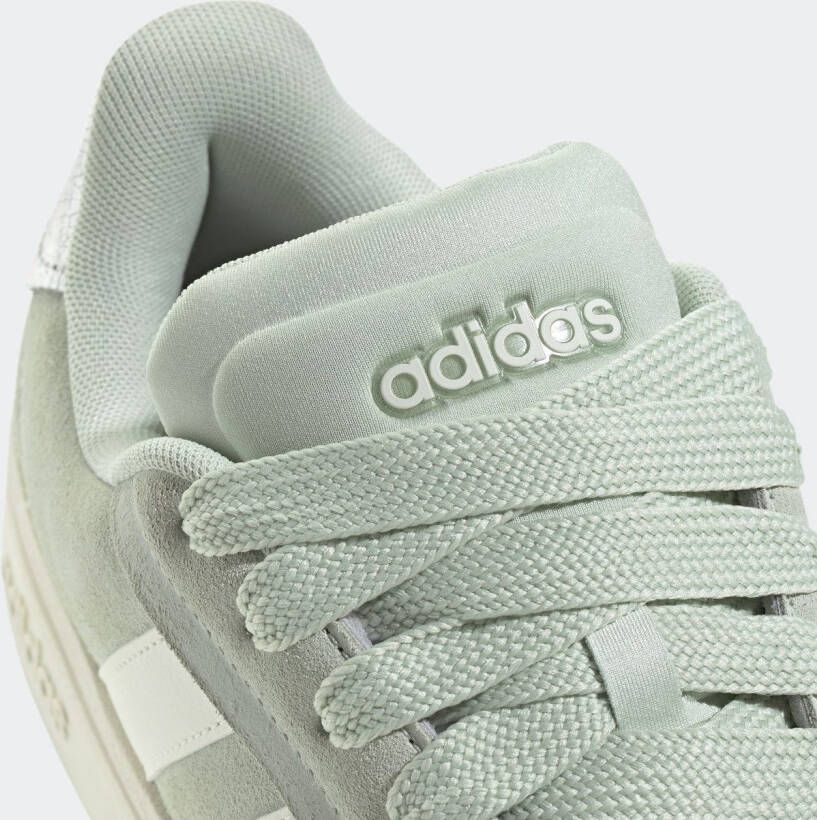 adidas Sportswear Sneakers GRAND COURT ALPHA 00S Design geïnspireerd door de adidas Campus 00
