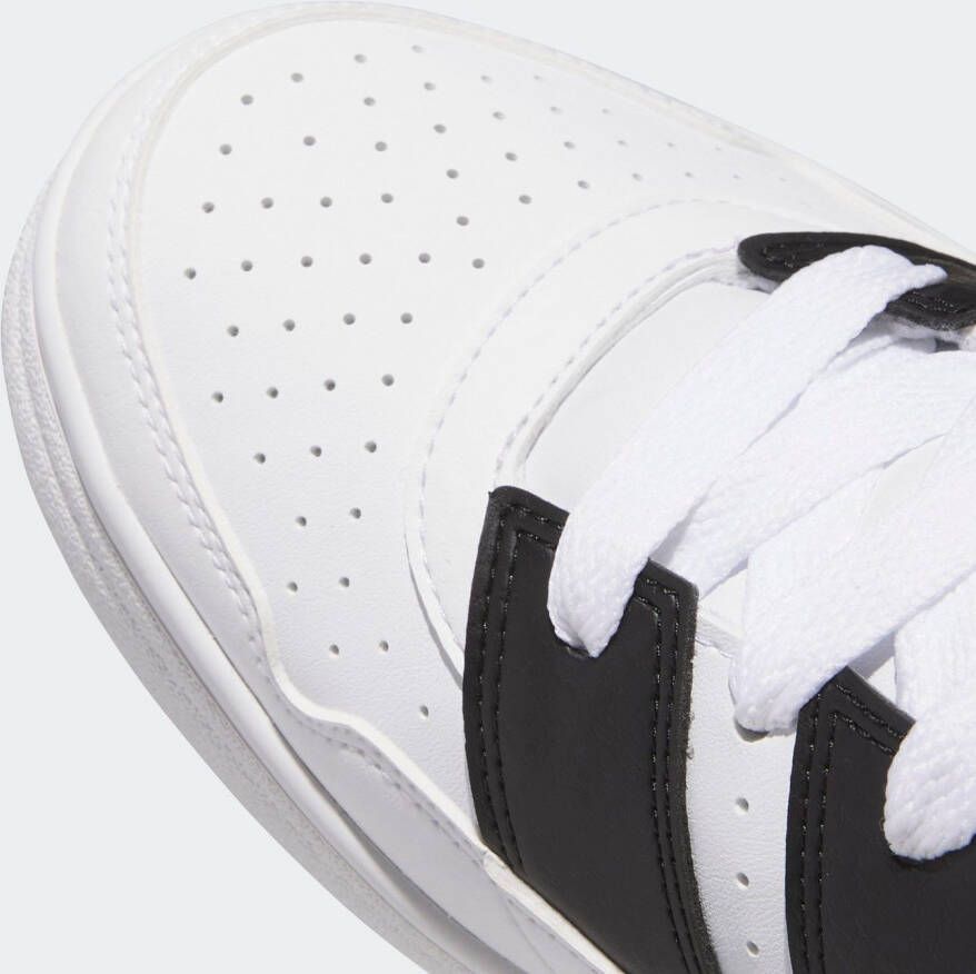 adidas Sportswear Sneakers TURNAROUND