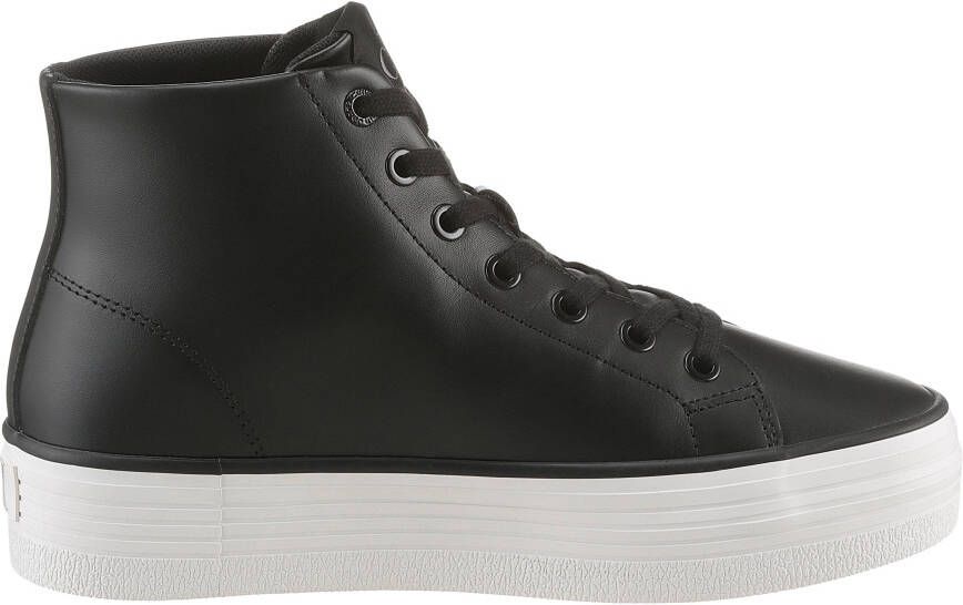 Calvin Klein Plateausneakers BOLD VULC FLATF MID LTH IN high top sneaker veterschoenen met ck-logo op de hak