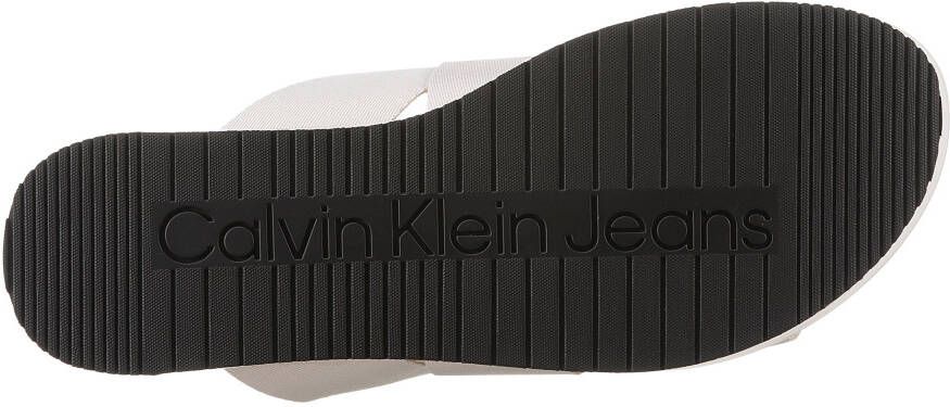 Calvin Klein Slippers SORAYA 5T met opvallend logo-opschrift