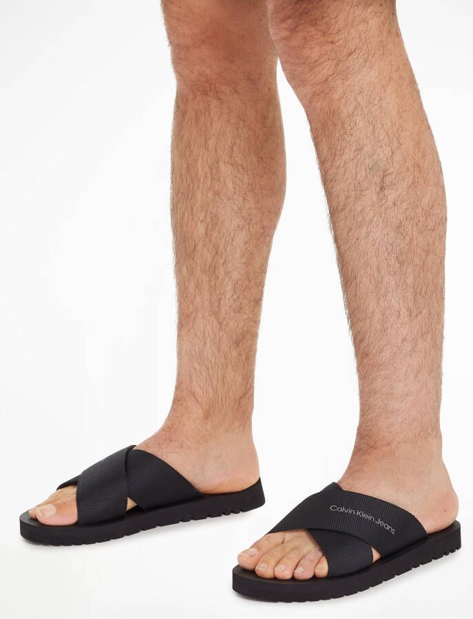 Calvin Klein Slippers CROSS SANDAL SLIPON RP IN BTW zomerschoen slippers poolslides met kruisbandage