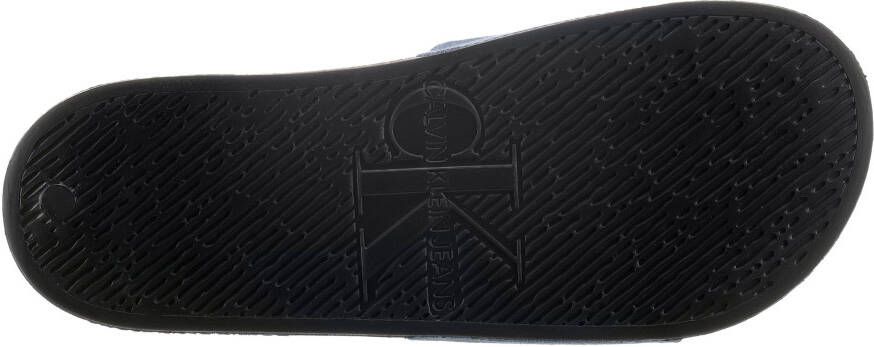 Calvin Klein Slippers FARGOS 8F met een logo-opschrift