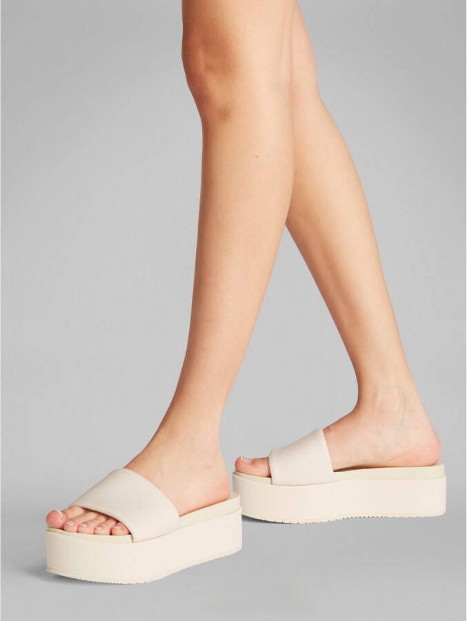 Calvin Klein Slippers FLATFORM SANDAL SLIDE IN NYLON poolslides zomerschoen strand-schoen plateausool om in te stappen
