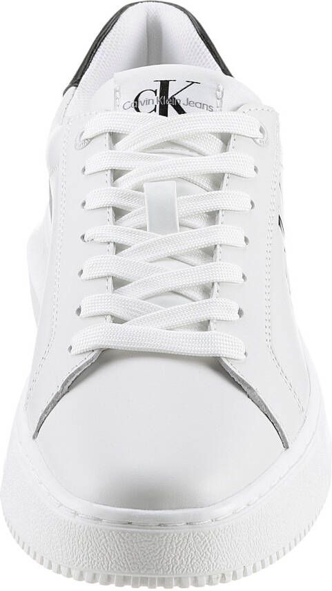Calvin Klein Plateausneakers CHUNKY CUPSOLE MONO LTH WN vrijetijdsschoen lage schoen veterschoen met ck-opdruk aan de zijkant