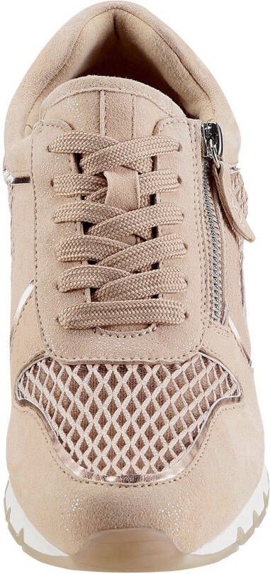Caprice Sneakers
