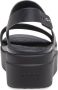 Crocs Sleehaksandaaltjes Brooklyn Low Wedge zomerschoen sandaal sleehak met modieuze plateauzool - Thumbnail 14