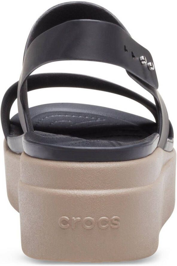 Crocs Sleehaksandaaltjes Brooklyn Low Wedge zomerschoen sandaal sleehak met modieuze plateauzool