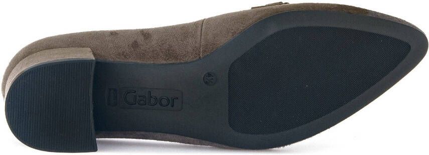 Gabor Pumps met matte decoratieve ketting