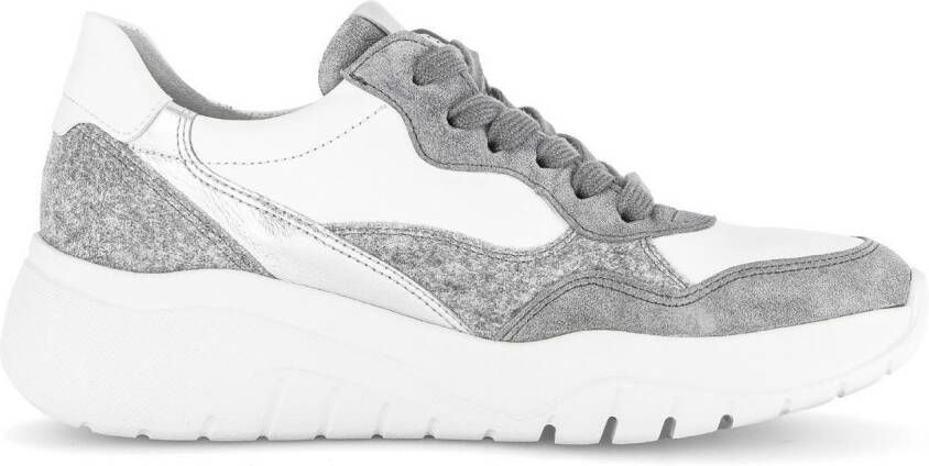 Gabor Sneakers met sleehak vrijetijdsschoen lage schoen veterschoen in modieuze materiaalmix