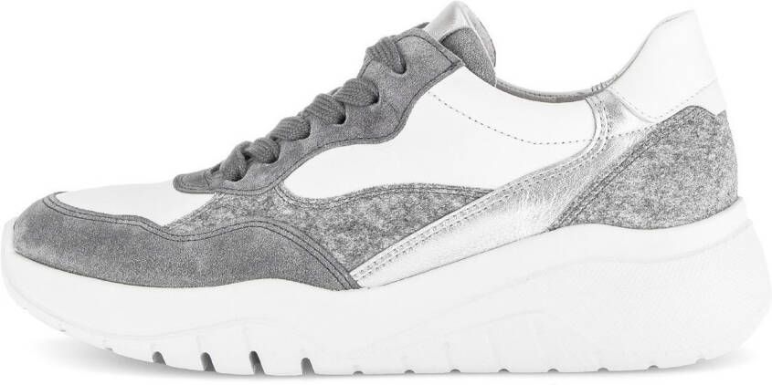 Gabor Sneakers met sleehak vrijetijdsschoen lage schoen veterschoen in modieuze materiaalmix