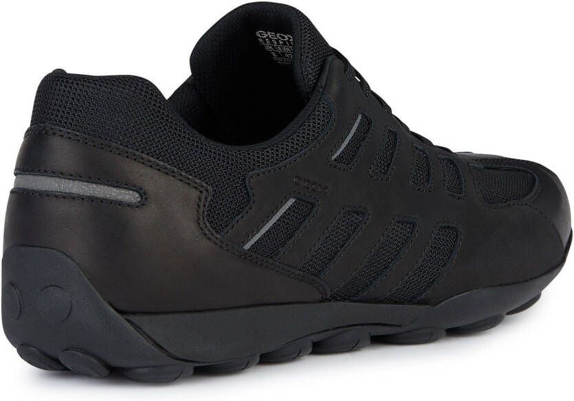 Geox Sneakers U SNAKE 2.0 A met donkere zool vrijetijdsschoen lage schoen veterschoen