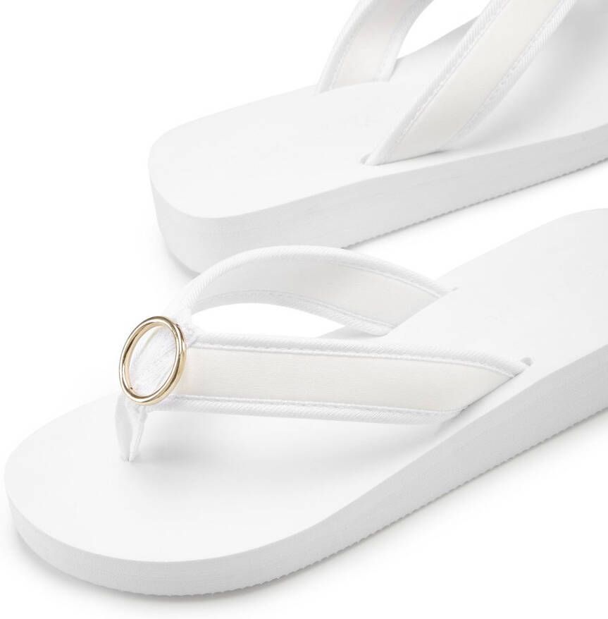 Lascana Badslippers Sandaal pantoletten badschoen met ringapplicatie "Italië" VEGAN