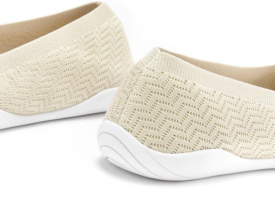 Lascana Sneaker ballerina's Slipper lage schoen slip-on sneaker ultralicht VEGAN