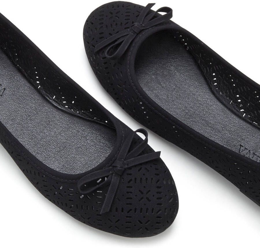 Lascana Ballerina's Vrijetijdsschoen slipper lage schoen met kleine cut-outs VEGAN
