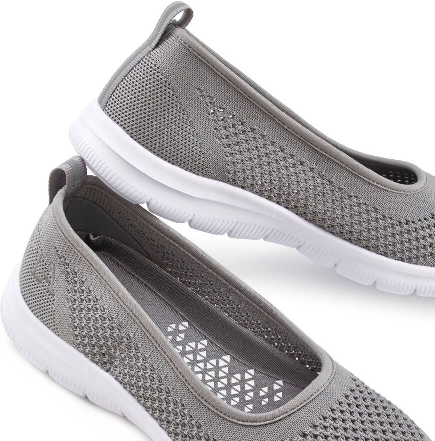 Lascana Sneaker-ballerina s ultralichte slipper slip-on sneaker vrijetijdsschoen vegan