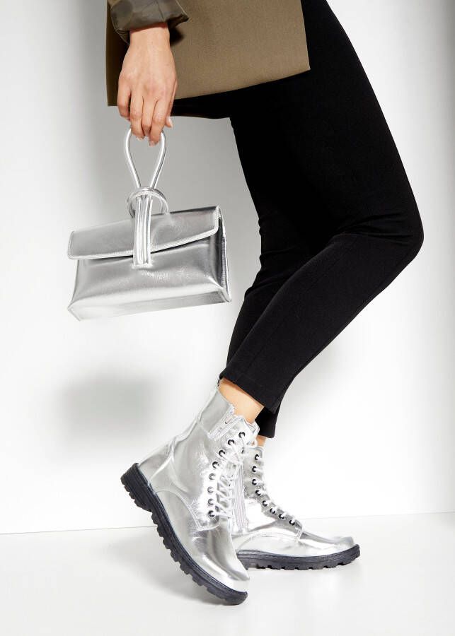 Lascana Laarsjes in de trendy metallic look laarzen vegan