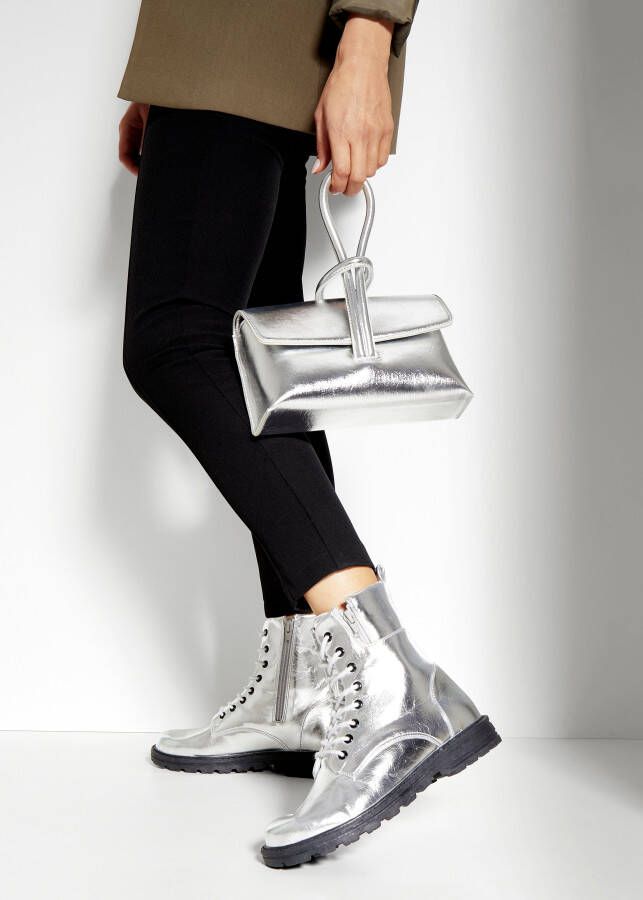 Lascana Laarsjes in de trendy metallic look laarzen vegan