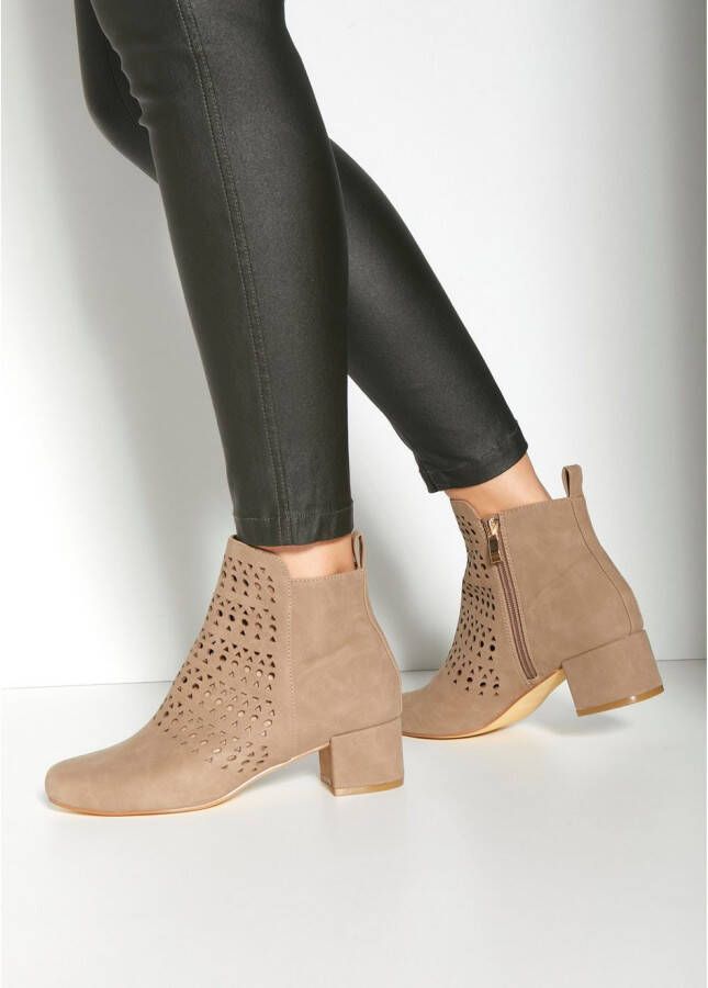 Lascana Laarsjes Laarzen met kleine cut-outs VEGAN