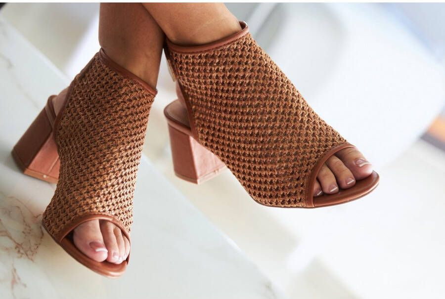 Lascana Sandaaltjes Zomerschoen Sandaal zomerschoen in modieuze vlecht-look VEGAN