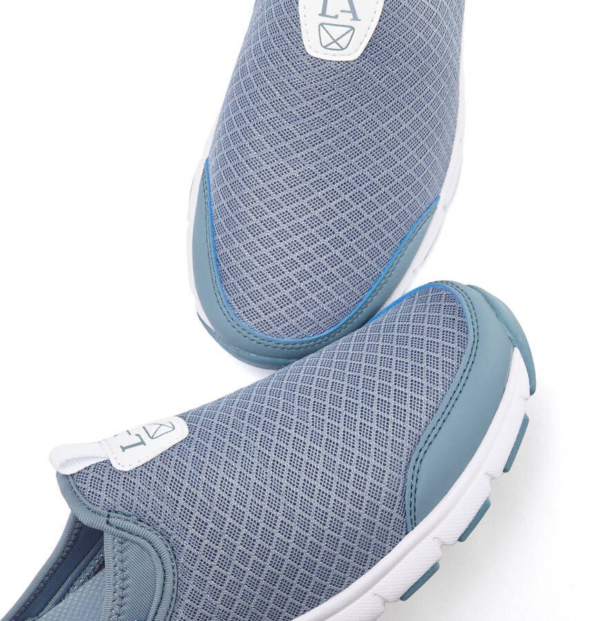 Lascana Slip-on sneakers Lage schoen vrijetijdsschoen sabot clogs van licht mesh-materiaal