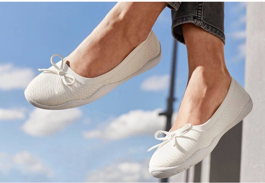 Lascana Sneaker ballerina's Slipper lage schoen slip-on sneaker ultralicht VEGAN