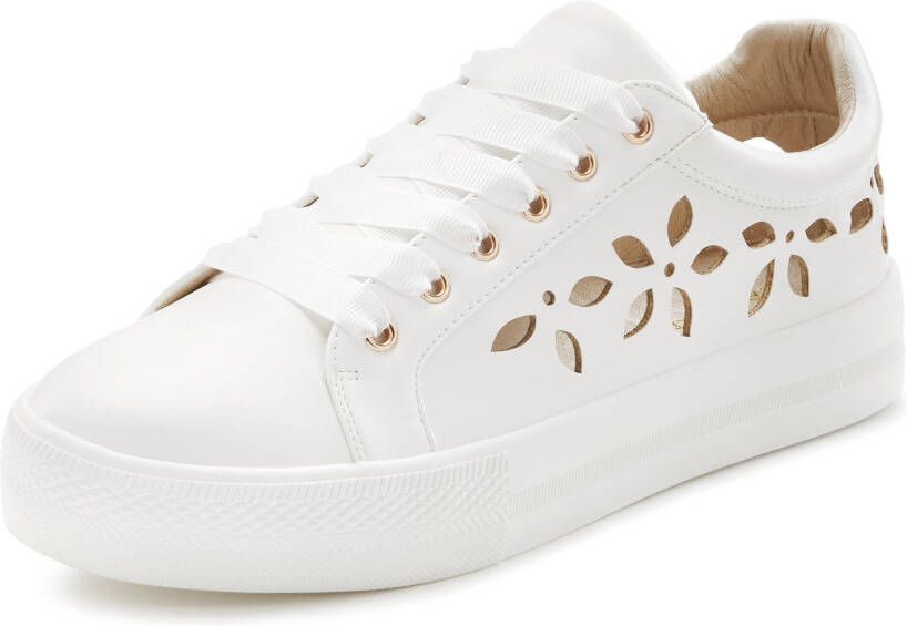 Lascana Sneakers met kleine cut-outs veterschoenen vrijetijdsschoenen vegan