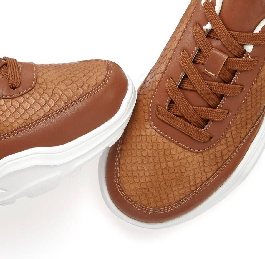 Lascana Sneakers Lage schoen sportschoen lichte chunky zool VEGAN