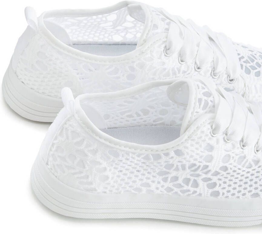 Lascana Sneakers met lichte plateausole en punt veterschoenen vrijetijdsschoenen