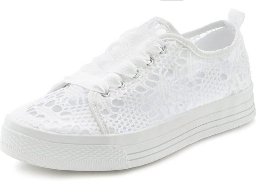 Lascana Sneakers met lichte plateausole en punt veterschoenen vrijetijdsschoenen