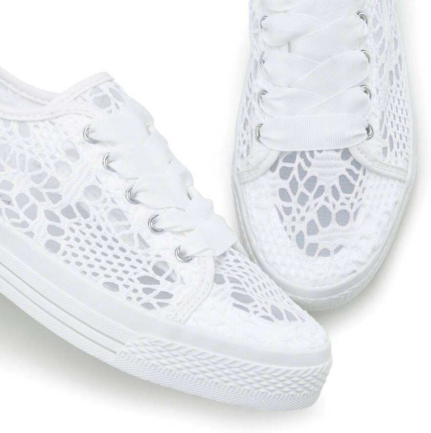 Lascana Sneakers met lichte plateausole en punt veterschoenen vrijetijdsschoenen